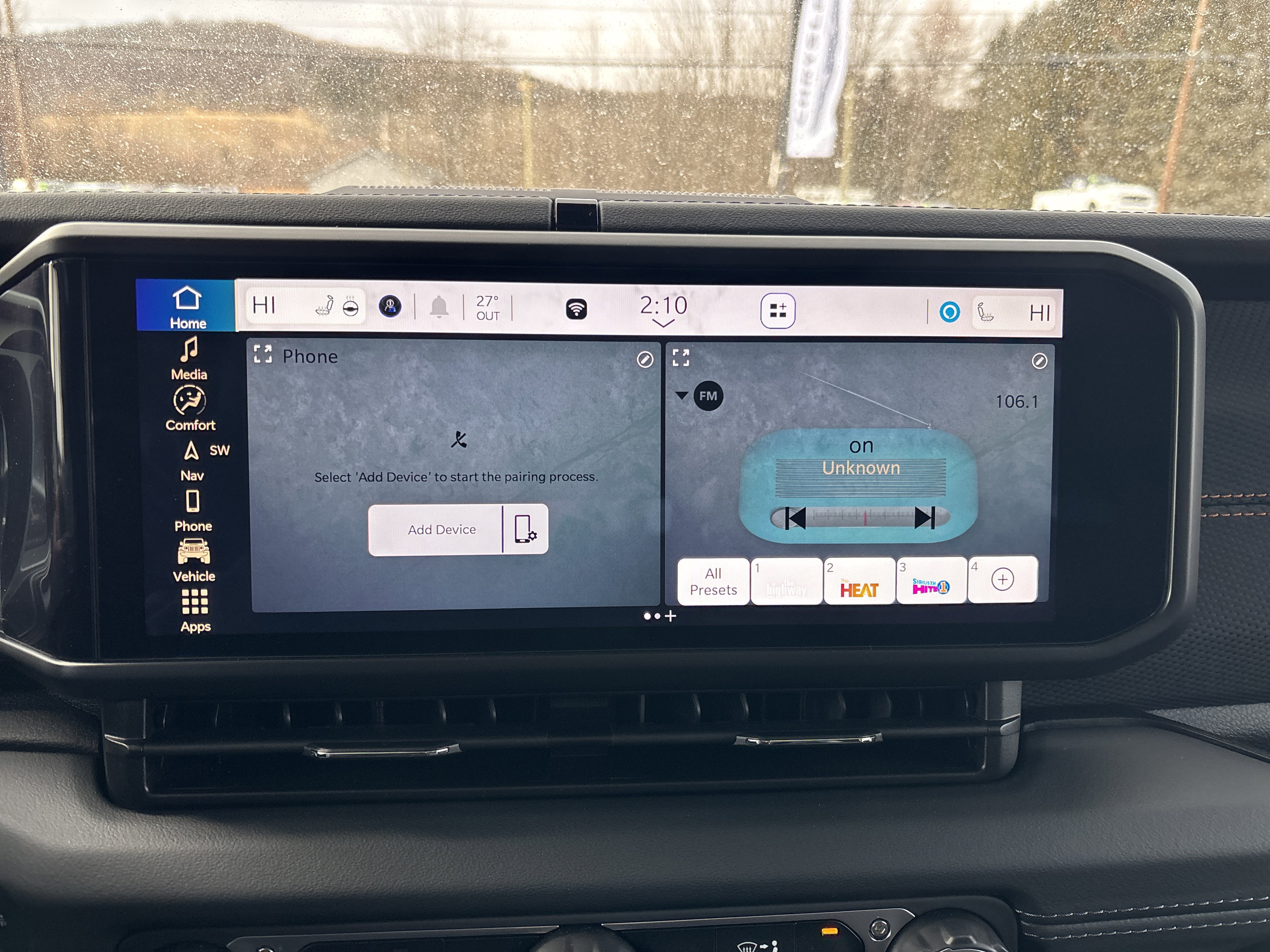 Used 2024 Jeep Gladiator Mojave w/ Technology Group image 24