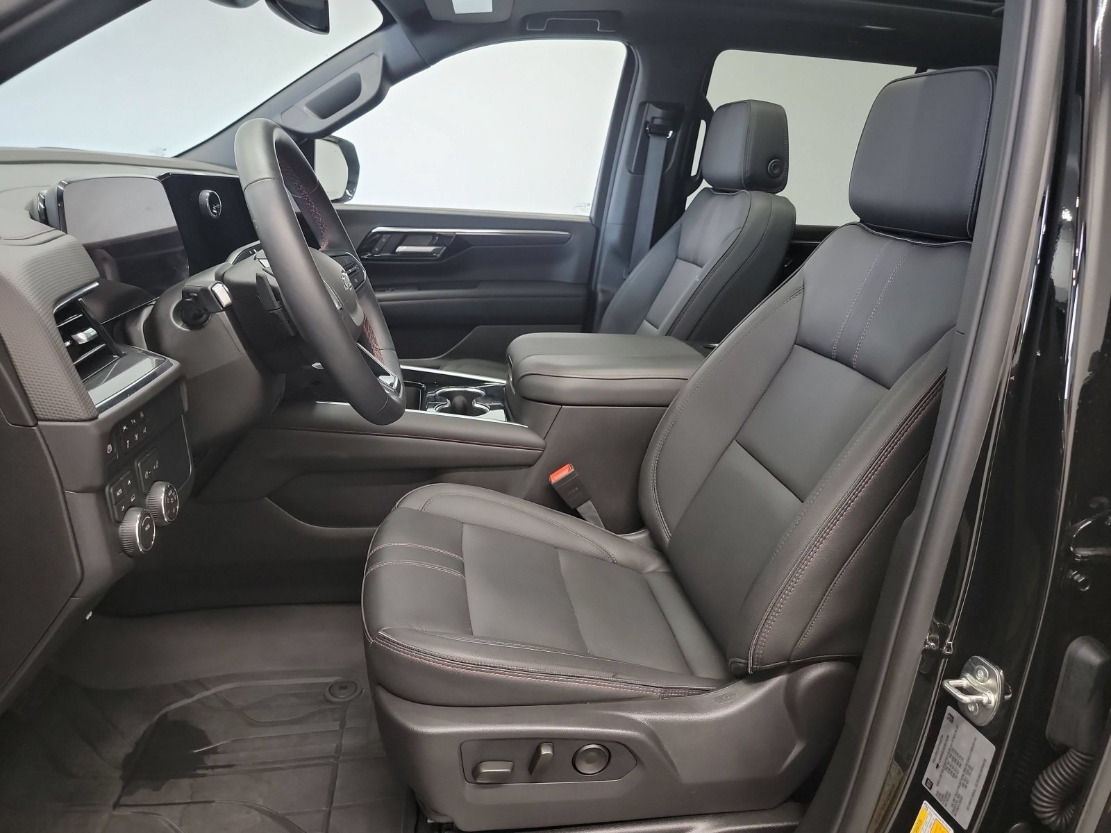 Used 2026 Chevrolet Tahoe RST w/ Comfort Package AWD/4WD image 12