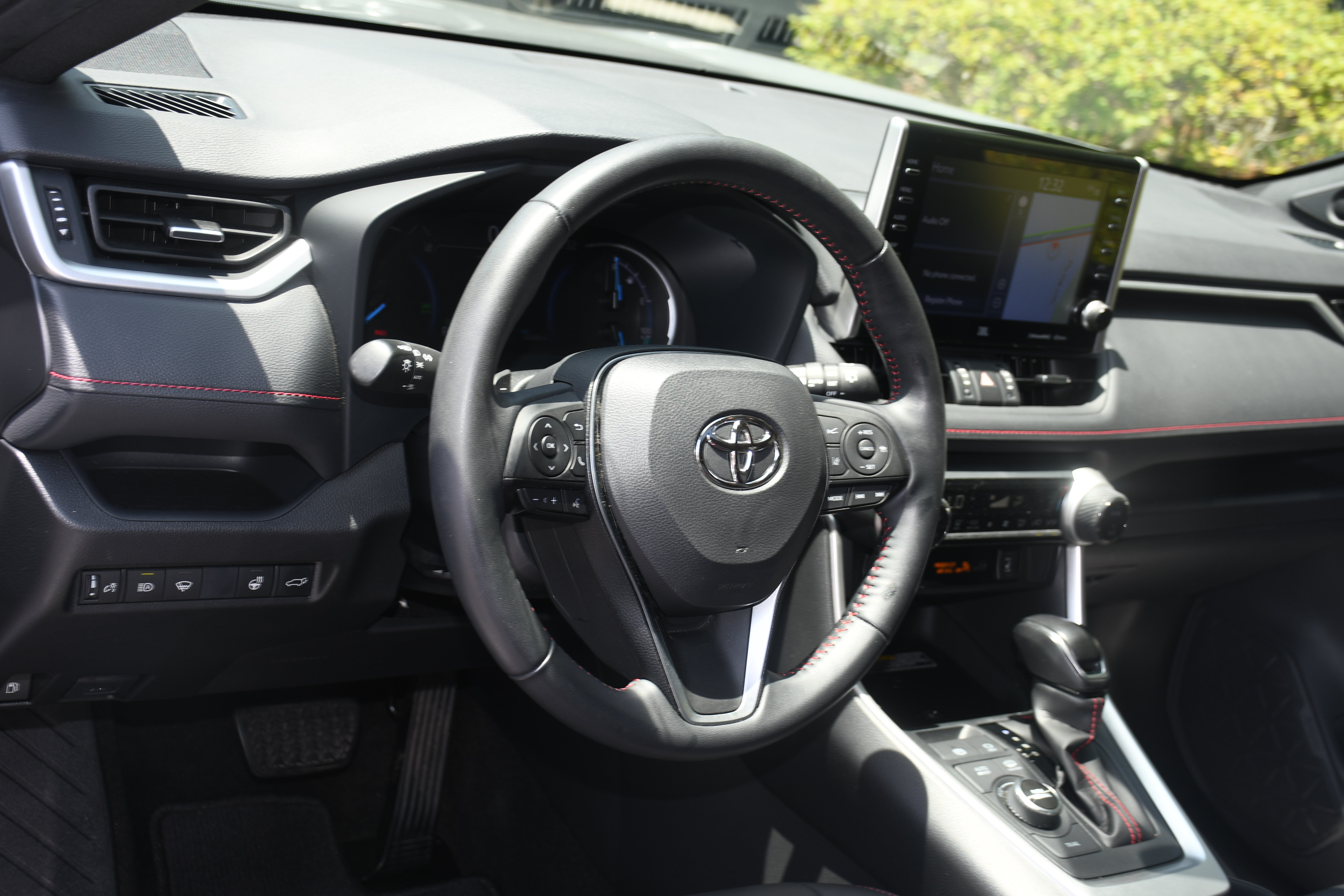 Used 2021 Toyota RAV4 XSE w/ Weather Package AWD/4WD image 9