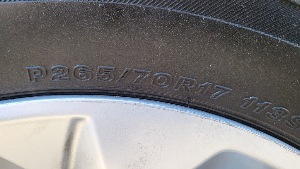 Used 2016 Toyota 4Runner SR5 Premium image 16