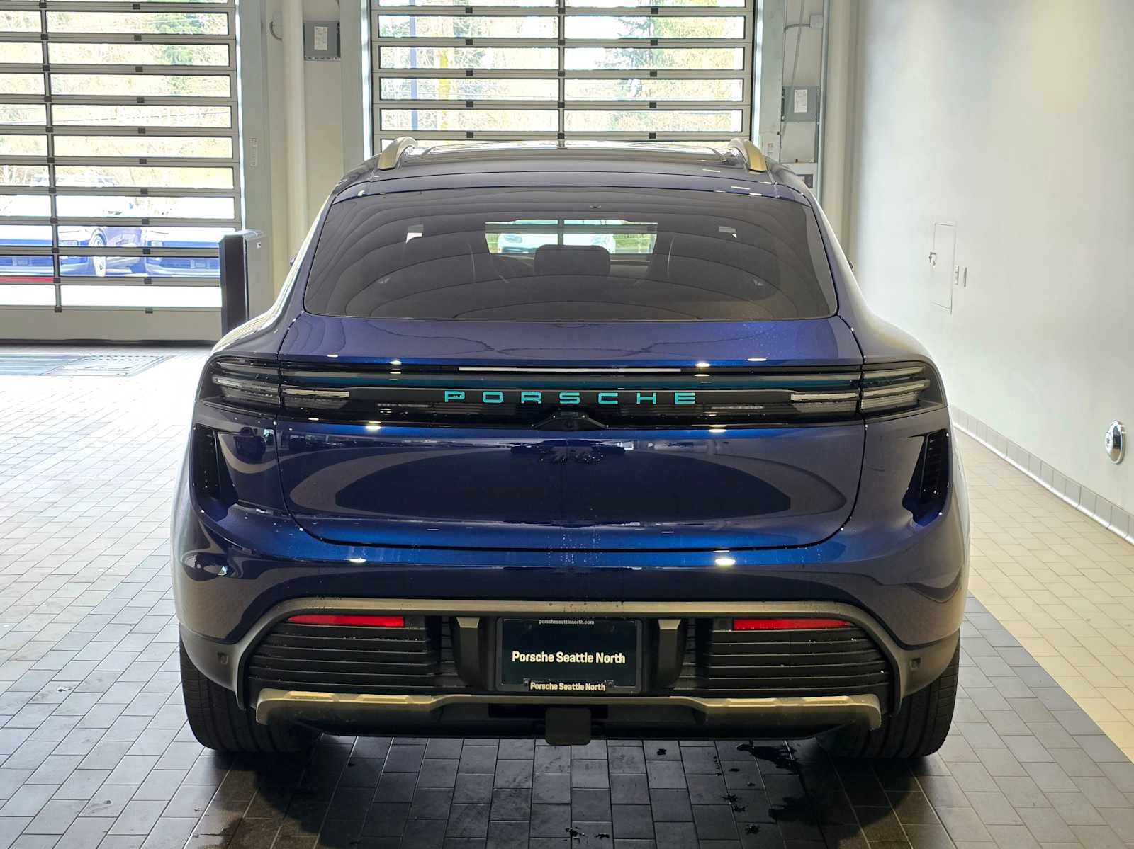 New 2026 Porsche Macan Turbo Electric AWD/4WD image 6