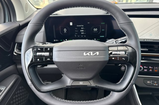 New 2027 Kia Carnival SX Prestige FWD image 29