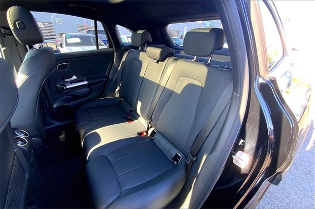 Used 2025 Mercedes-Benz GLA 250 4MATIC image 17