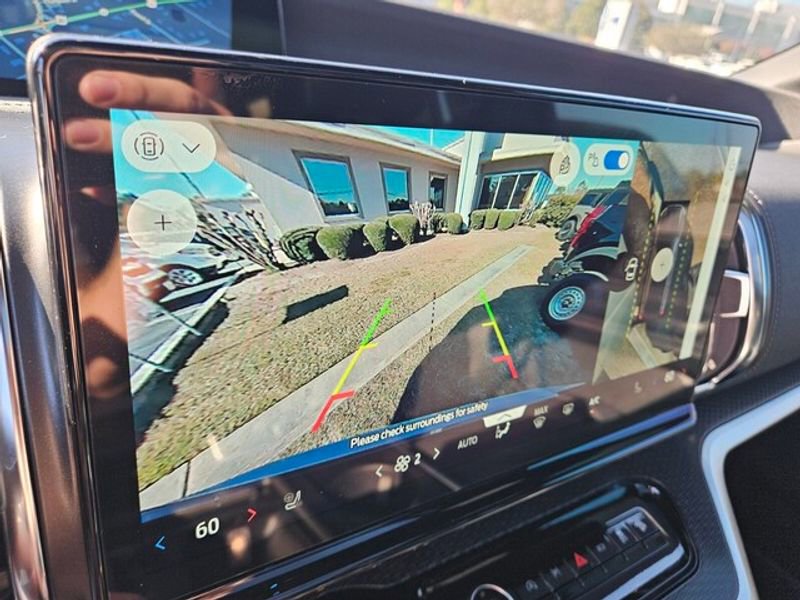 New 2025 Ford Expedition Platinum w/ Stealth Performance Package image 21