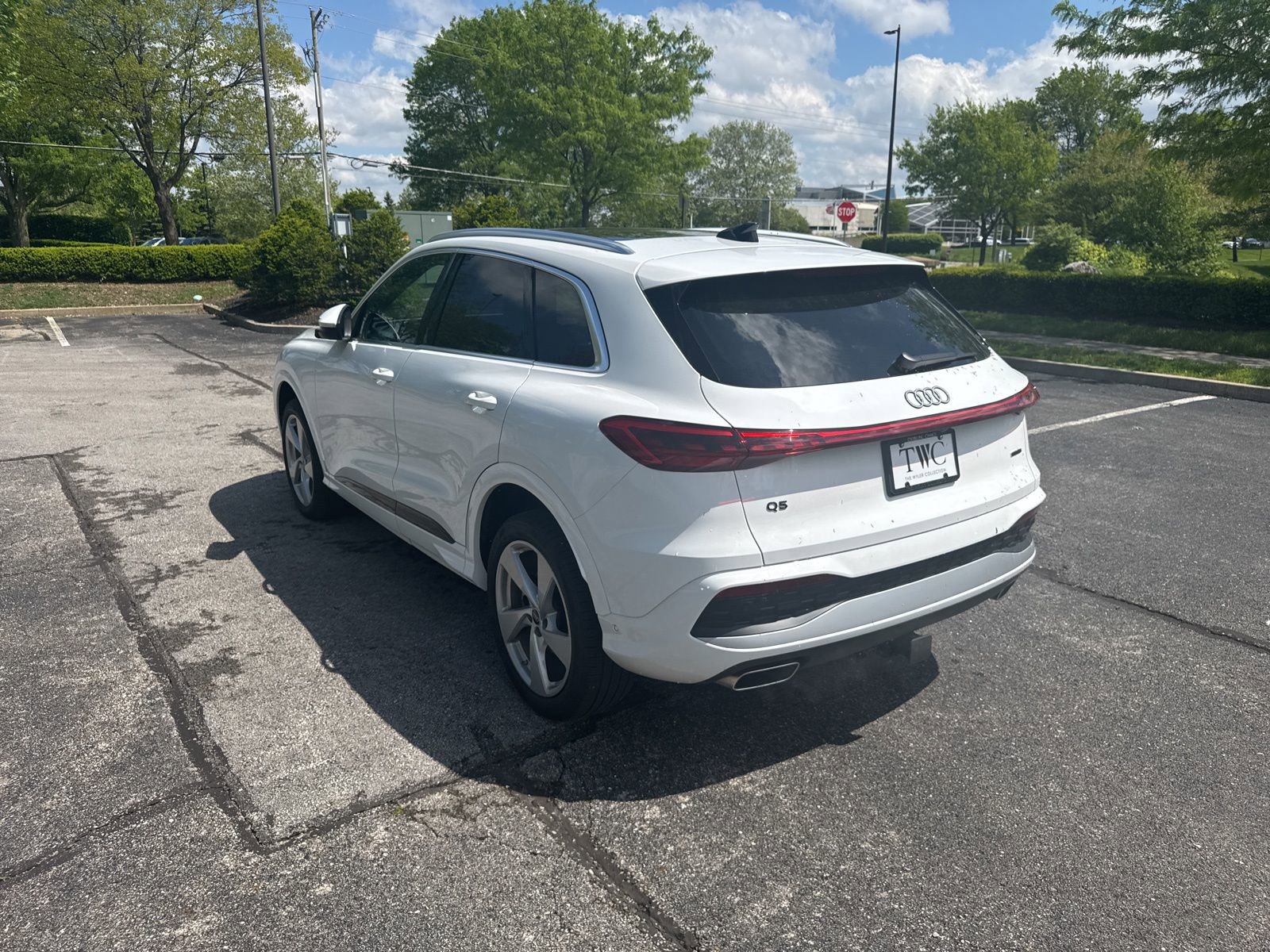 Used 2025 Audi Q5 Premium Plus w/ Premium Plus AWD/4WD image 7