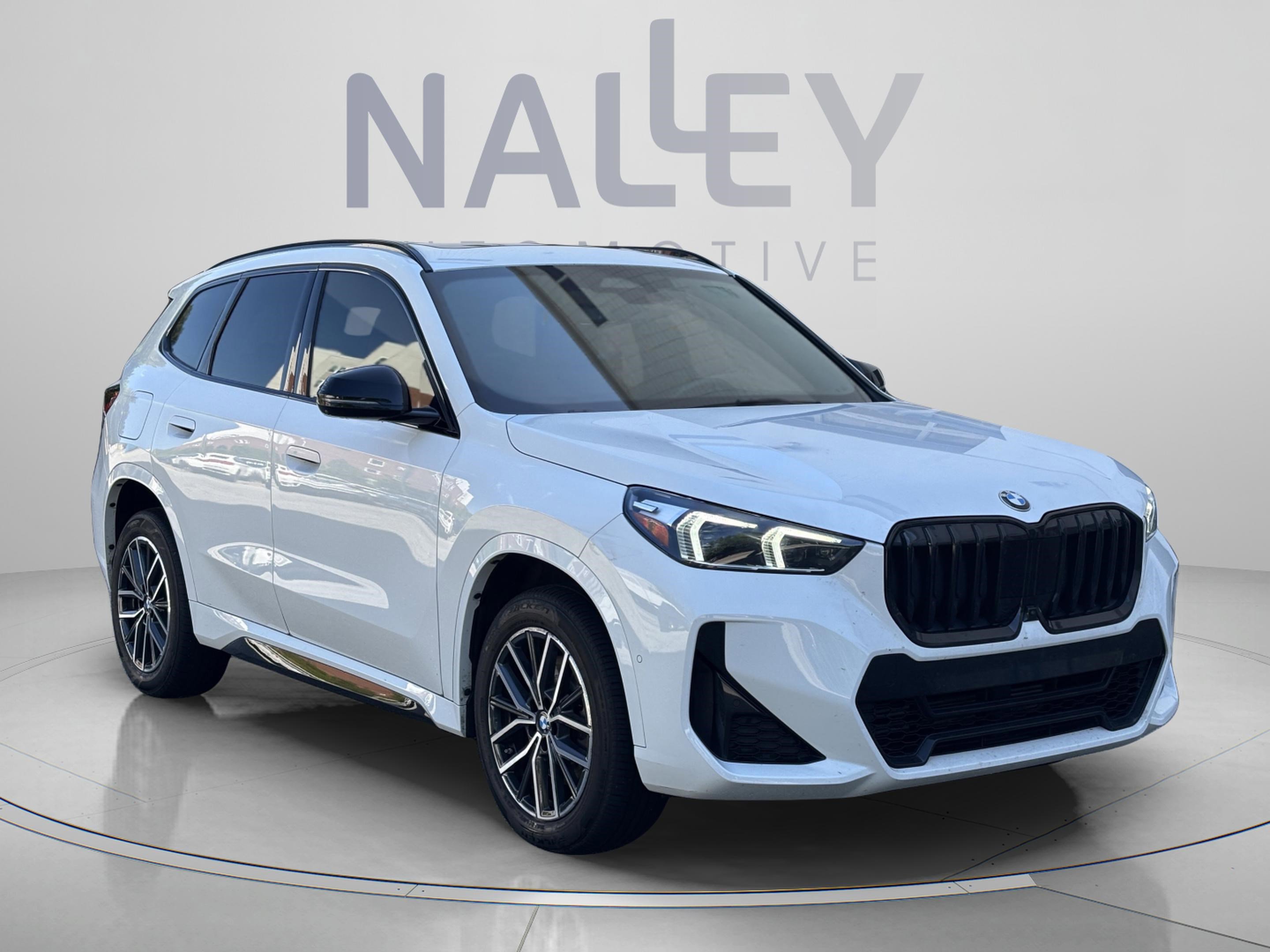 Used 2023 BMW X1 xDrive28i AWD/4WD image 5