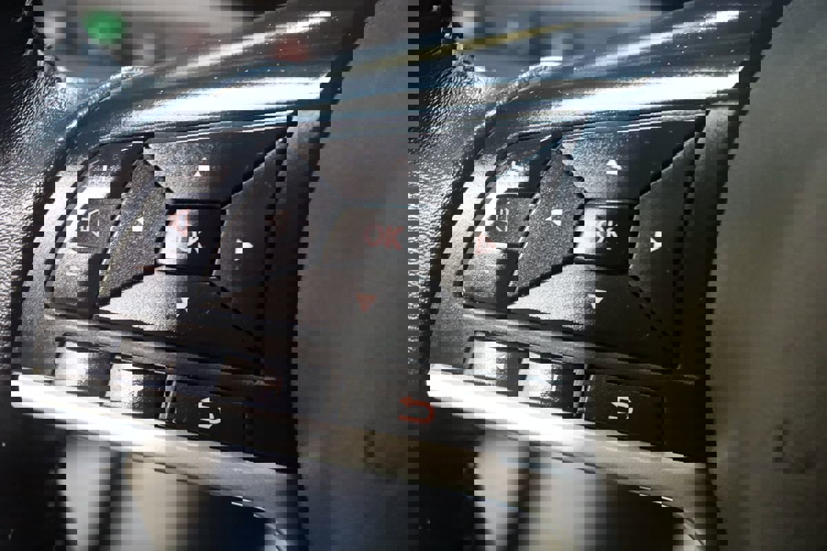 Used 2021 Nissan Sentra SV image 39