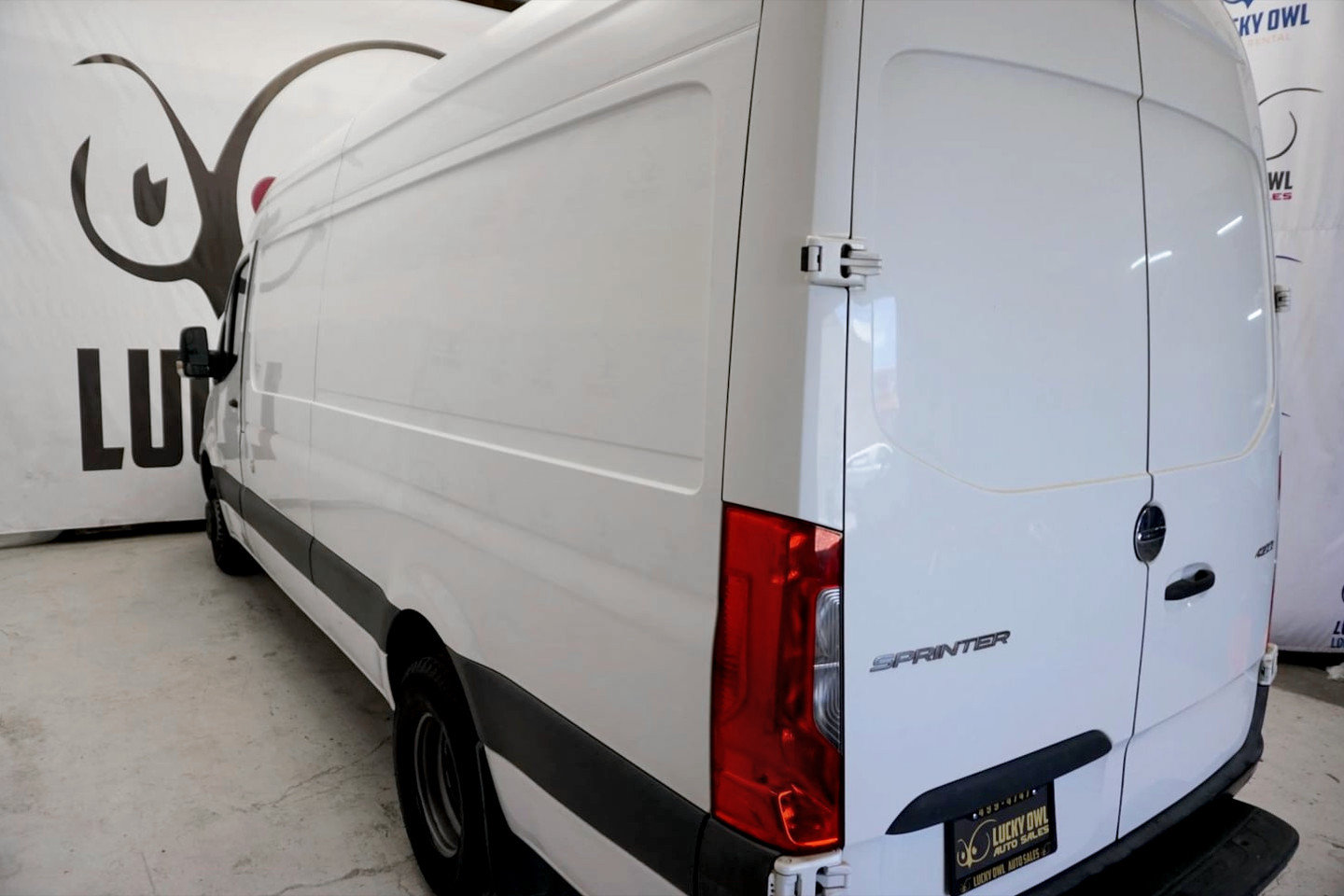Used 2019 Freightliner Sprinter 170 Cargo RWD image 8