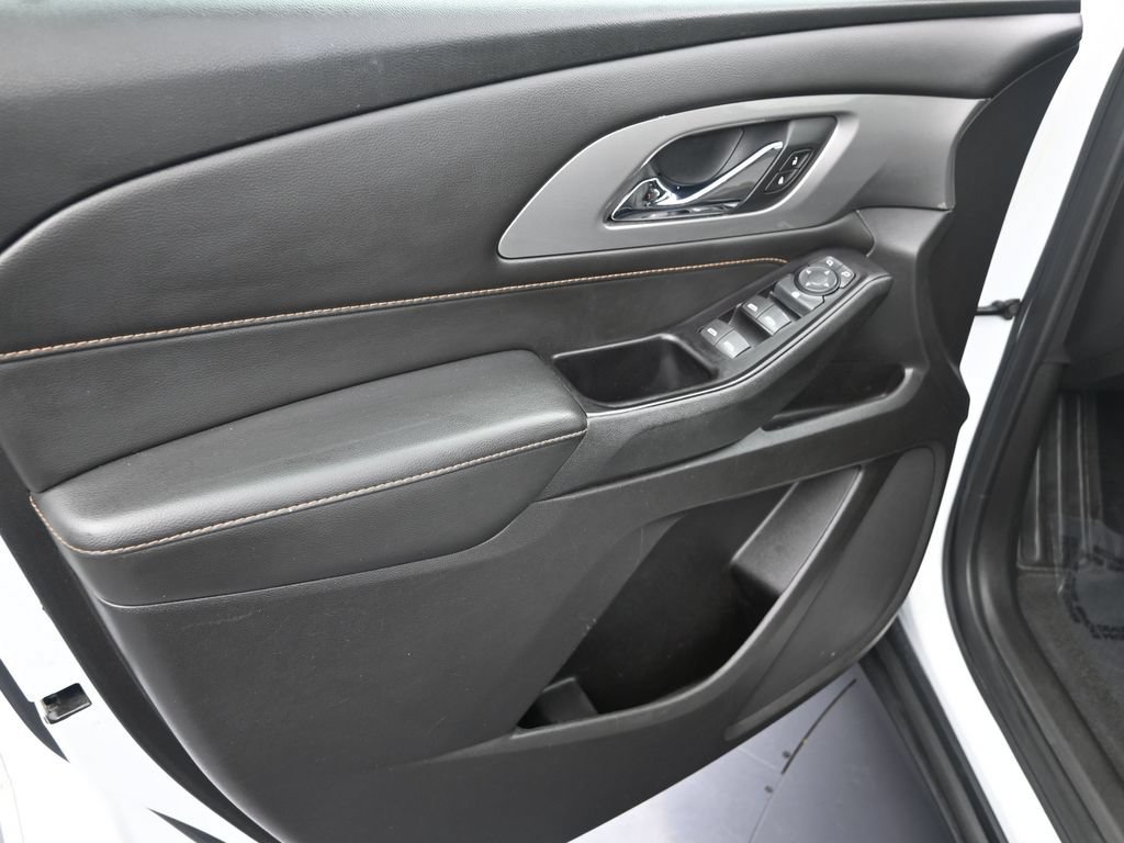 Used 2019 Chevrolet Traverse LS FWD image 12