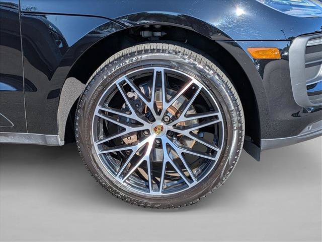 Used 2022 Porsche Macan AWD/4WD image 26