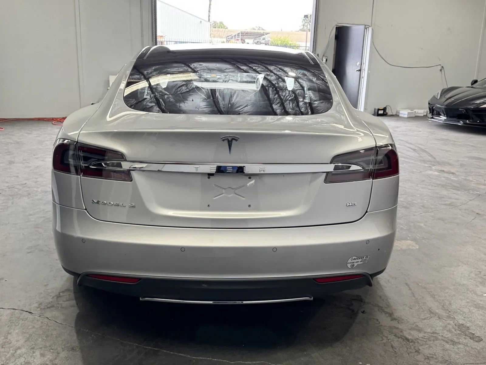 Used 2014 Tesla Model S 85 image 3