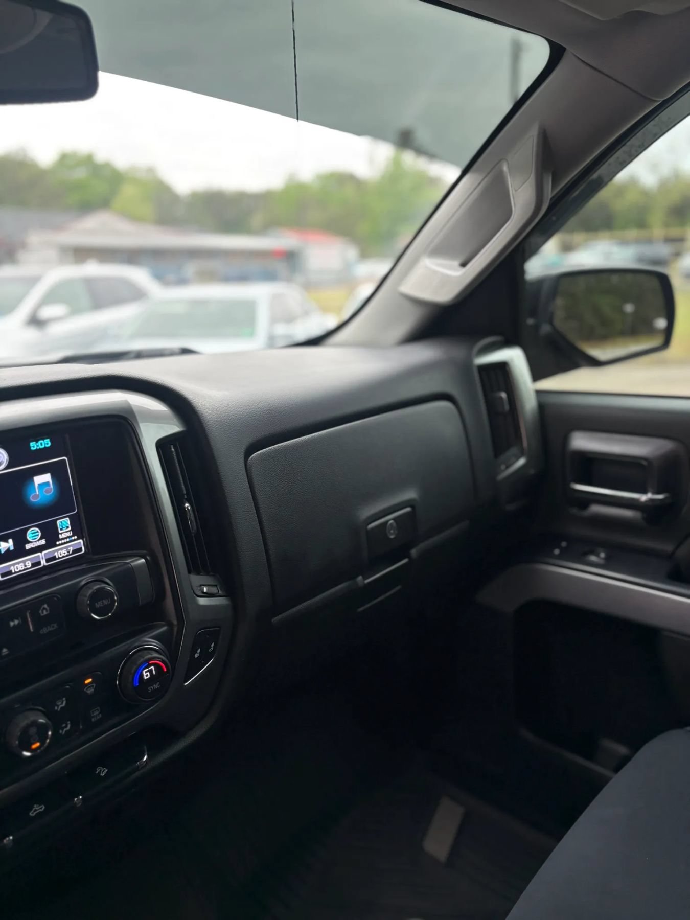 Used 2018 Chevrolet Silverado 1500 LT w/ True North Edition AWD/4WD image 41