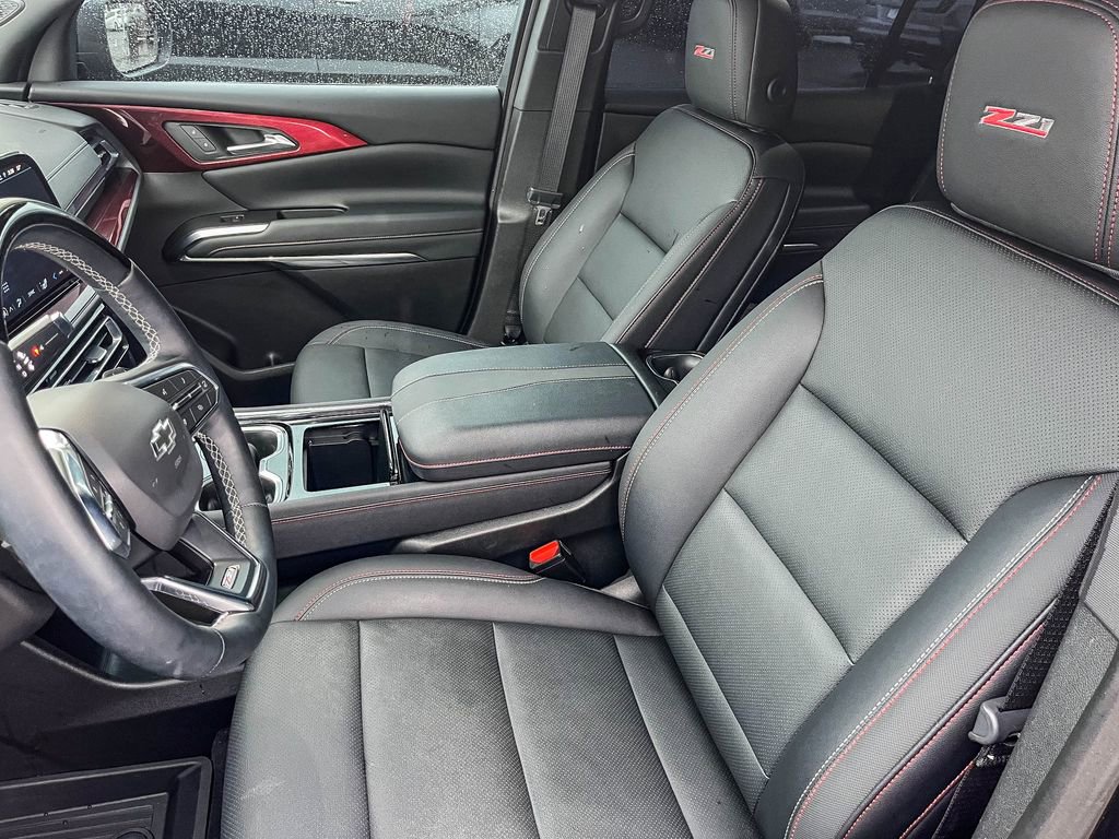 Used 2025 Chevrolet Traverse Z71 w/ Enhanced Driving Package image 39
