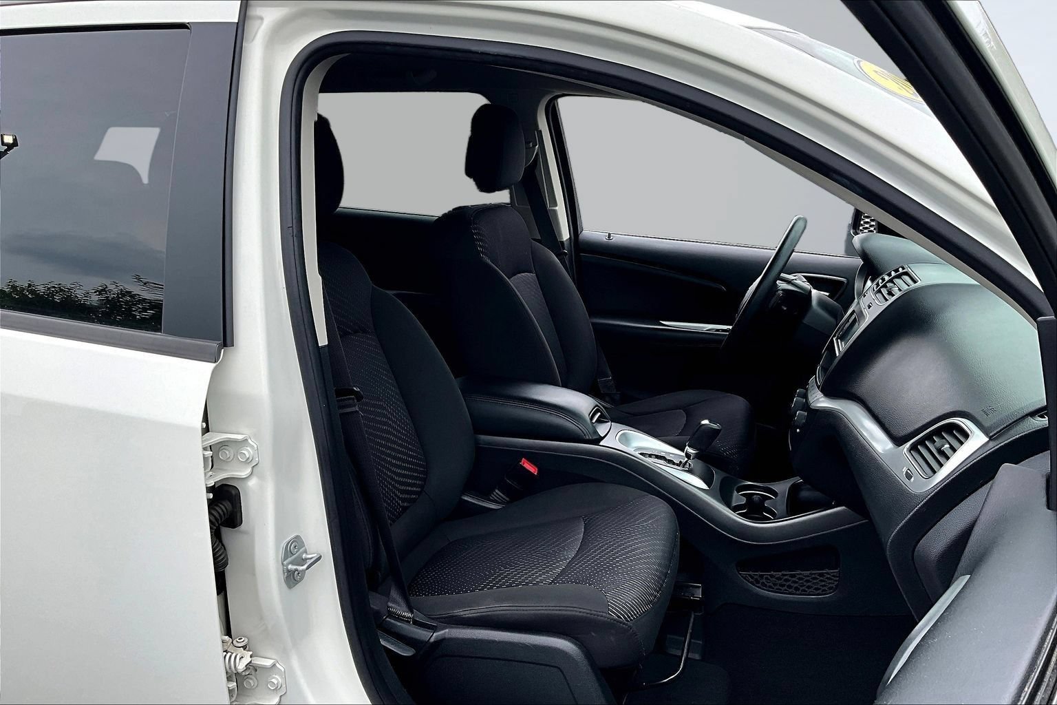 Used 2019 Dodge Journey SE FWD image 23