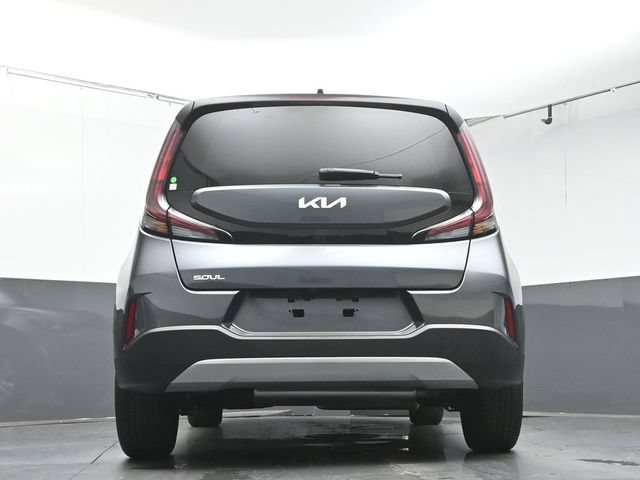 Used 2025 Kia Soul LX FWD image 36