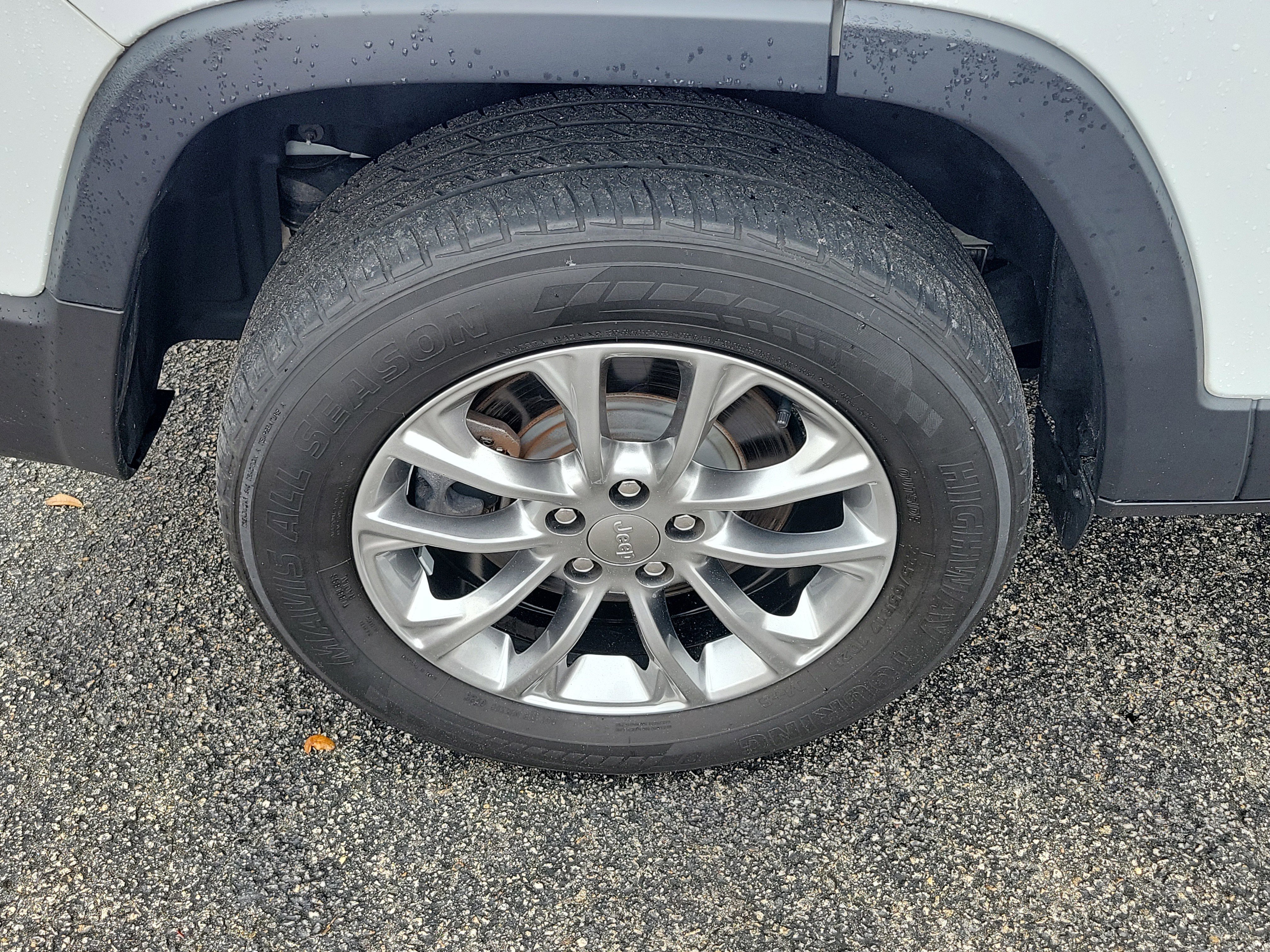 Used 2021 Jeep Cherokee Latitude Lux w/ Sun & Sound Group image 41