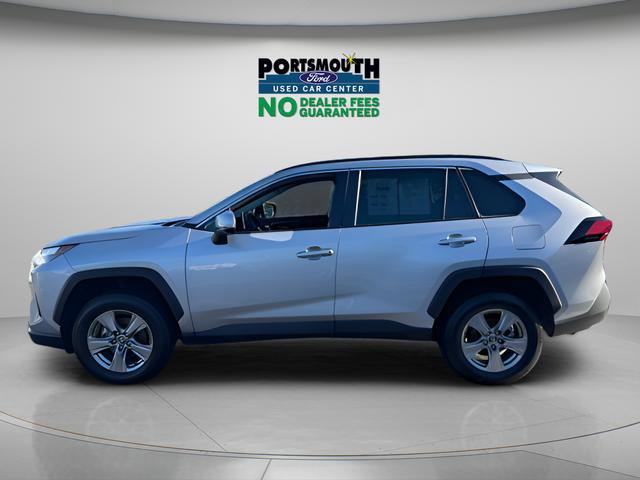 Used 2024 Toyota RAV4 XLE AWD/4WD image 2