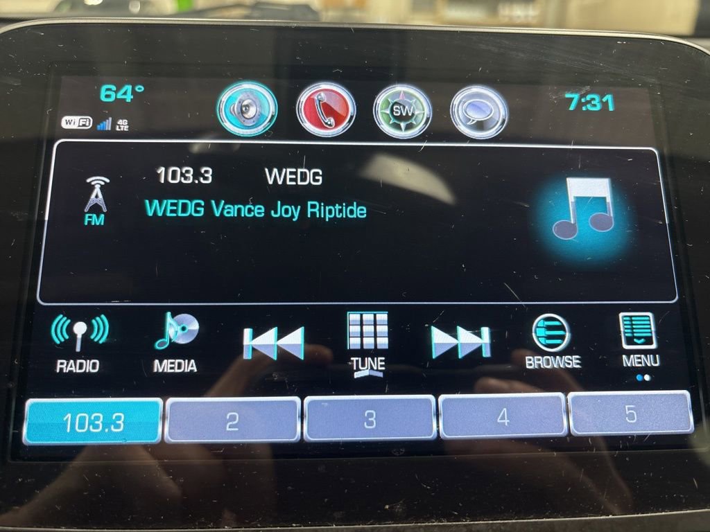 Used 2017 Chevrolet Malibu LT image 10