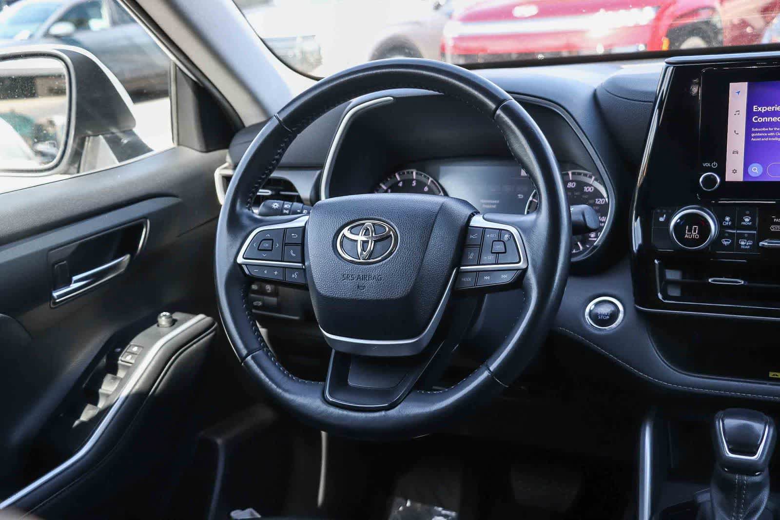 Used 2023 Toyota Highlander XLE image 15