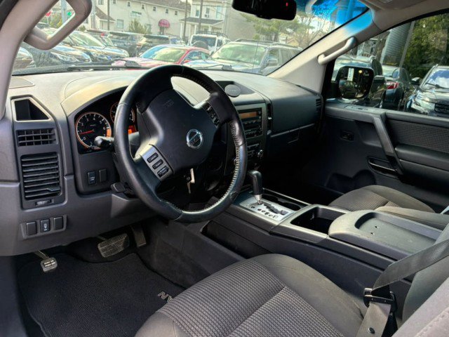 Used 2012 Nissan Titan SV w/ SV Value Truck Pkg RWD image 10