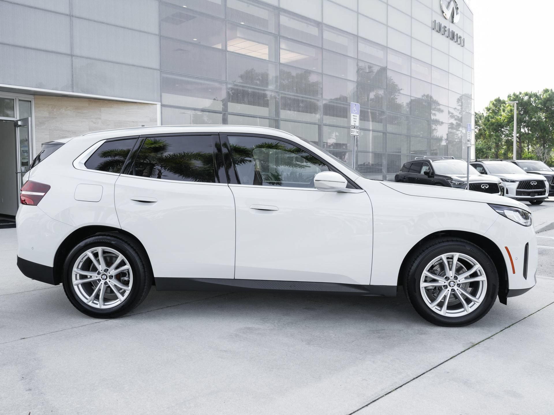Used 2025 BMW X3 xDrive30i w/ Convenience Package AWD/4WD image 27