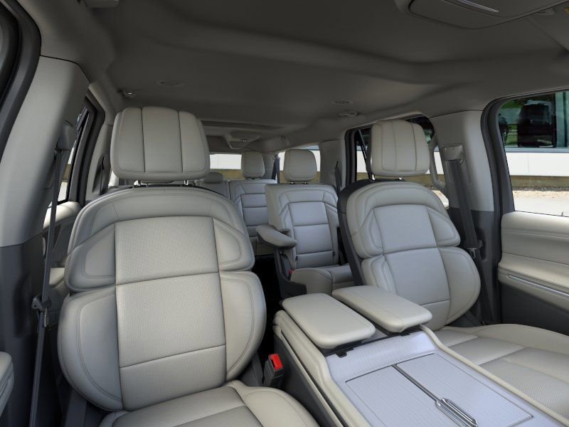 New 2026 Lincoln Navigator L Premier image 10