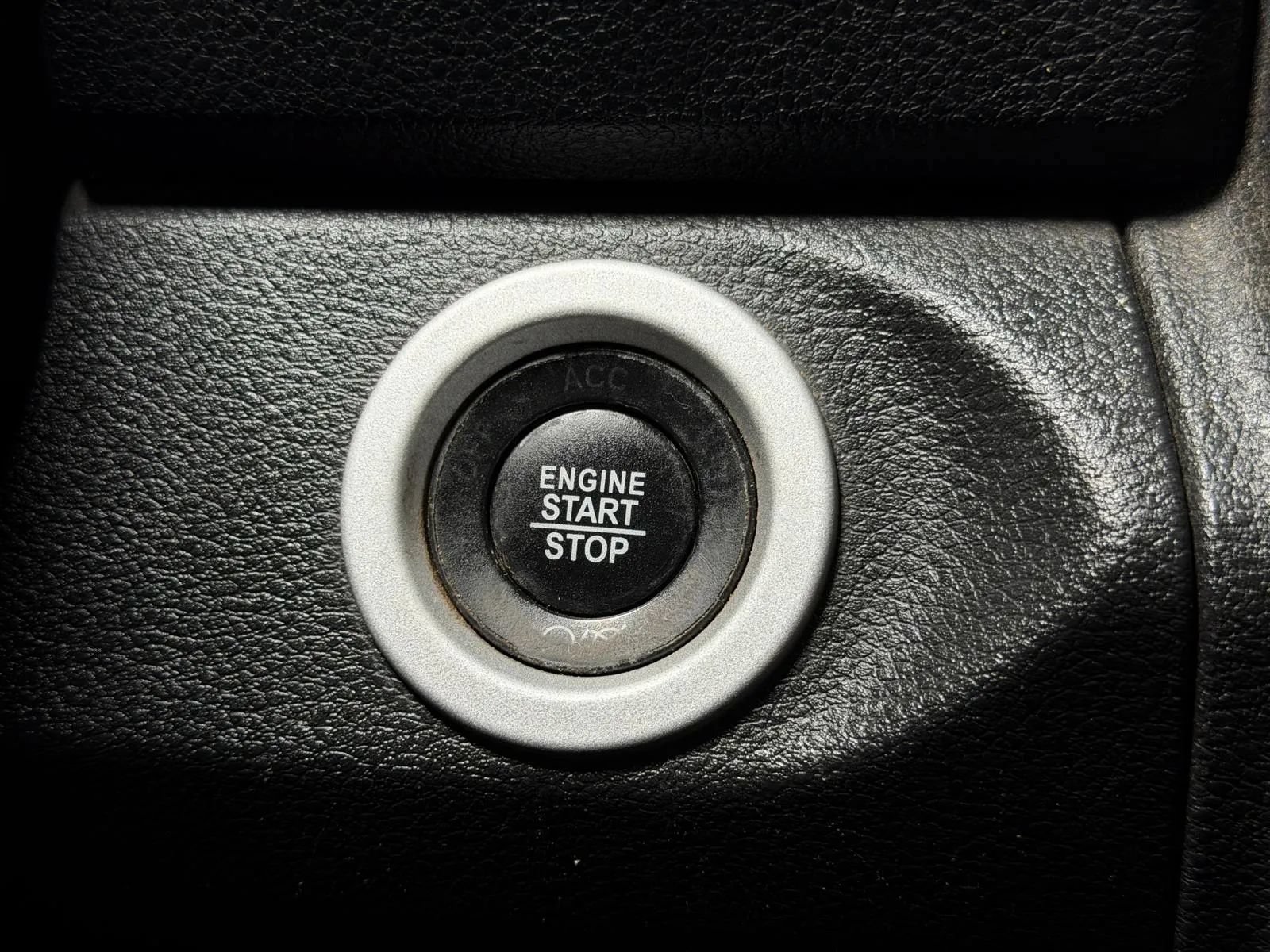 Used 2014 RAM 1500 Laramie w/ Convenience Group AWD/4WD image 33