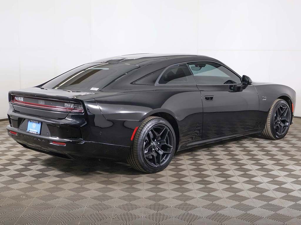 Used 2024 Dodge Charger R/T w/ Plus Group image 11