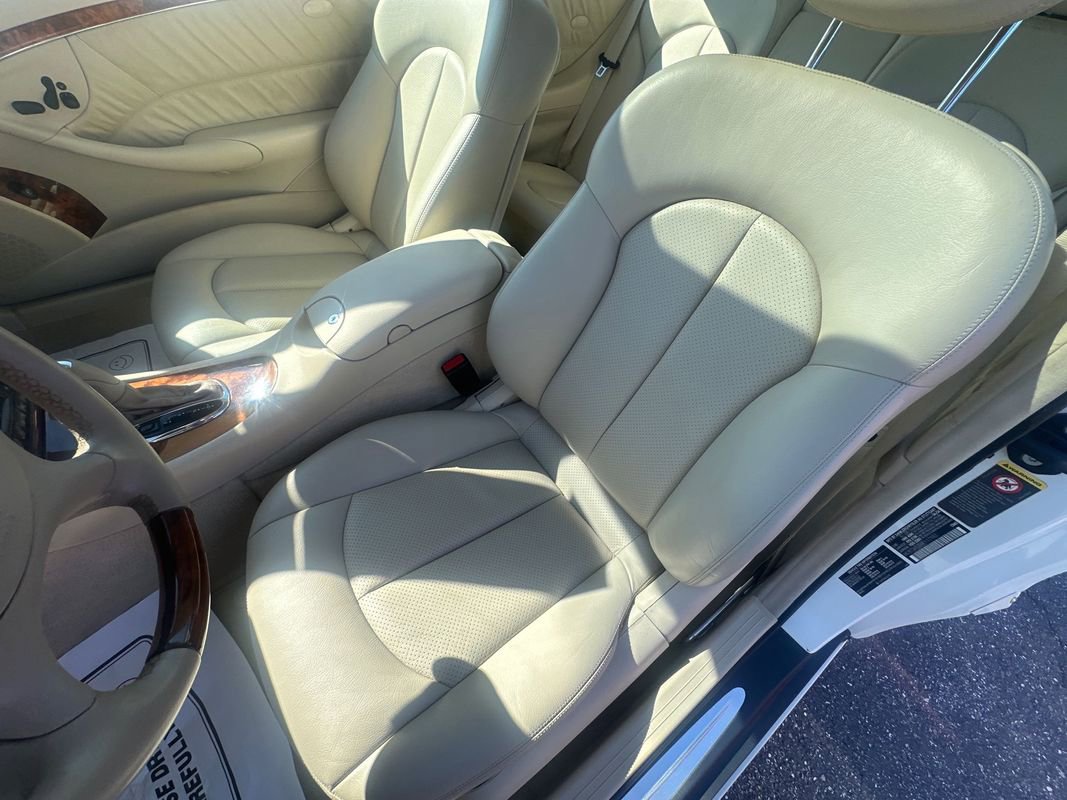 Used 2004 Mercedes-Benz CLK 320 image 24