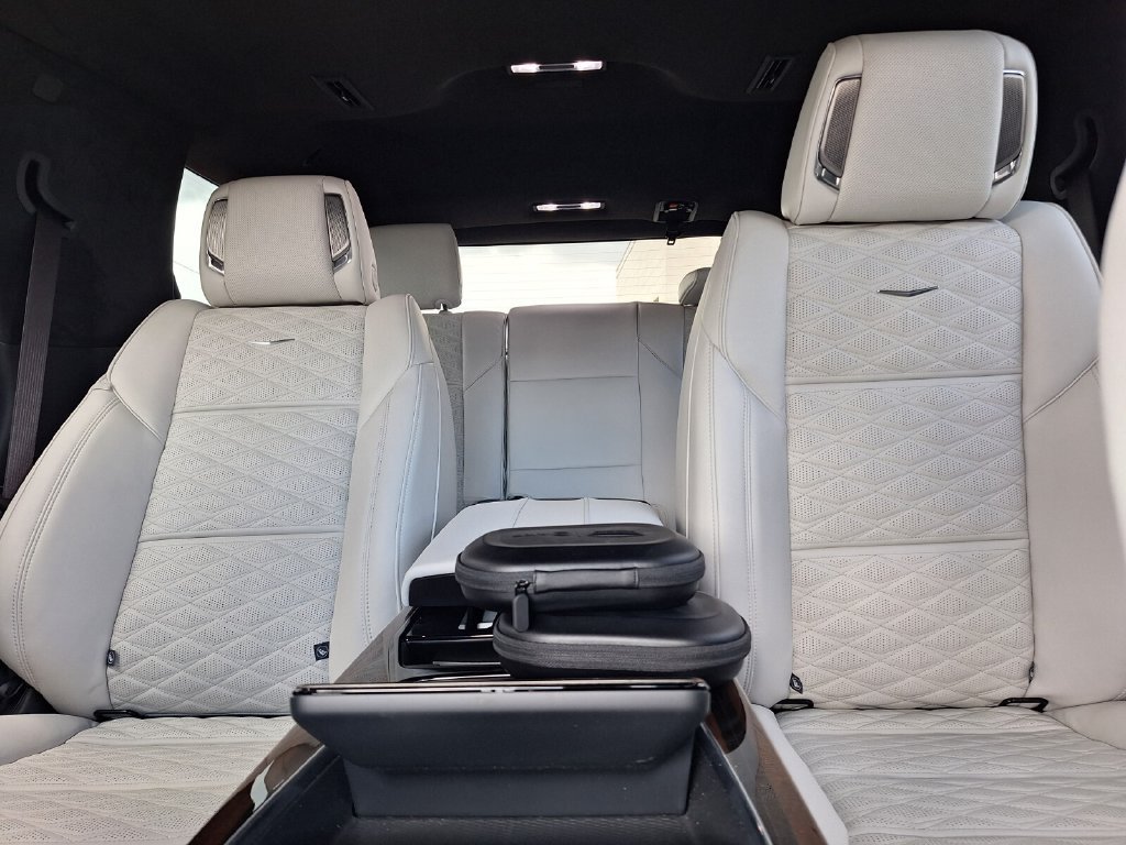 New 2026 Cadillac Escalade Platinum Luxury AWD/4WD image 26