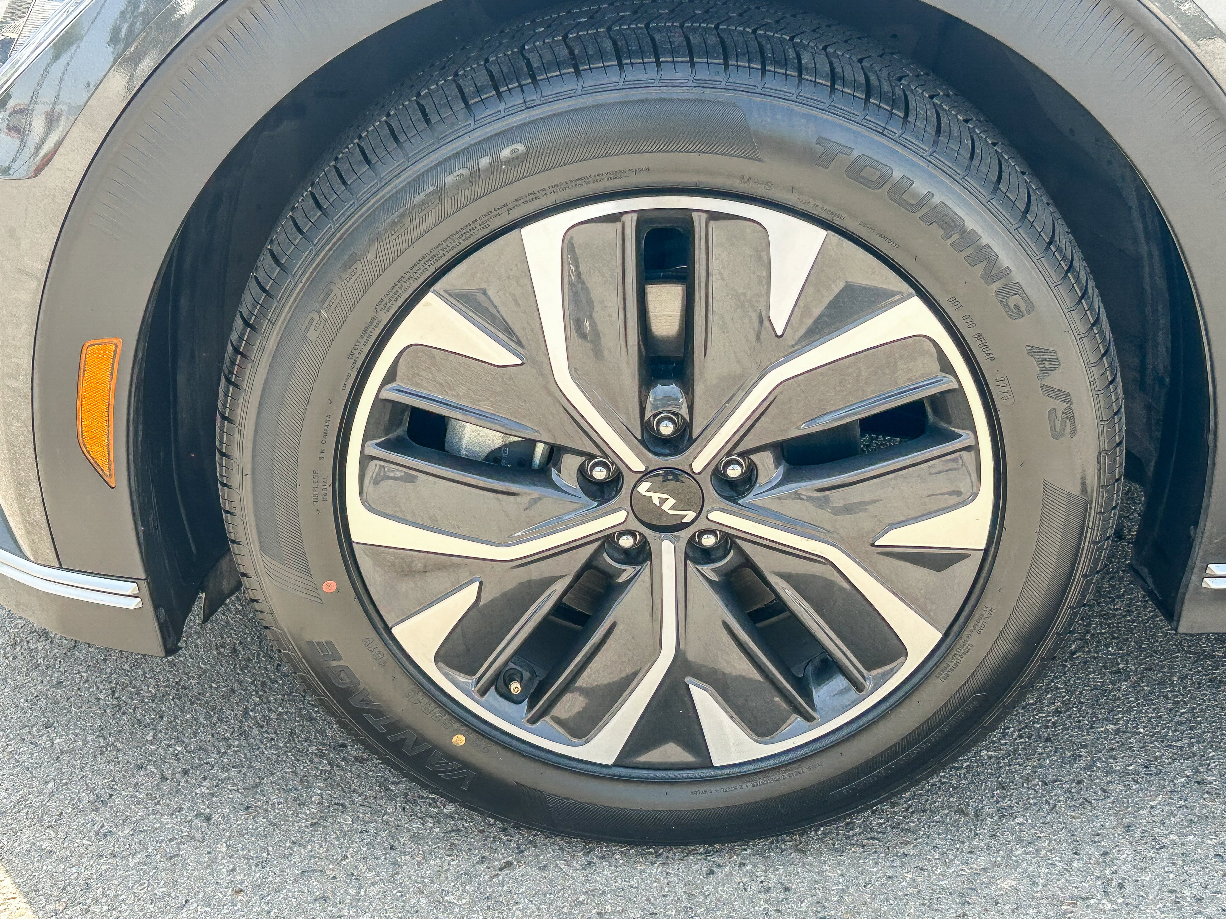 Used 2024 Kia EV6 Light RWD image 10