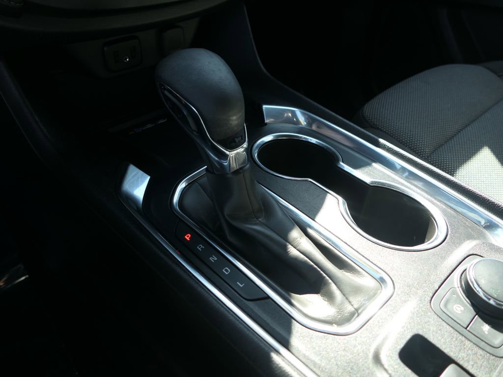 Used 2023 Chevrolet Traverse LT image 19