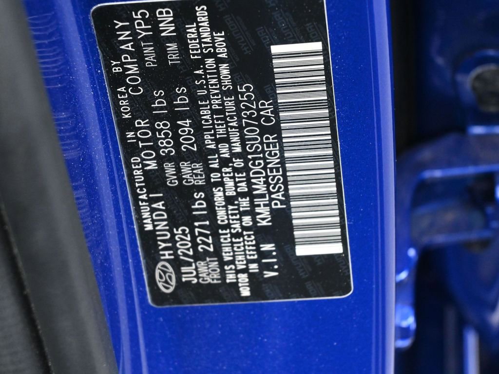 Used 2025 Hyundai Elantra Sport image 16