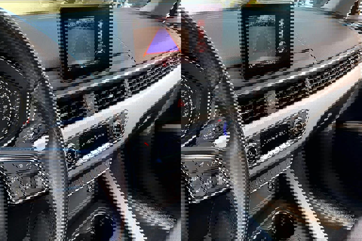 Used 2017 Audi A4 2.0T Ultra Premium w/ Convenience Package image 5