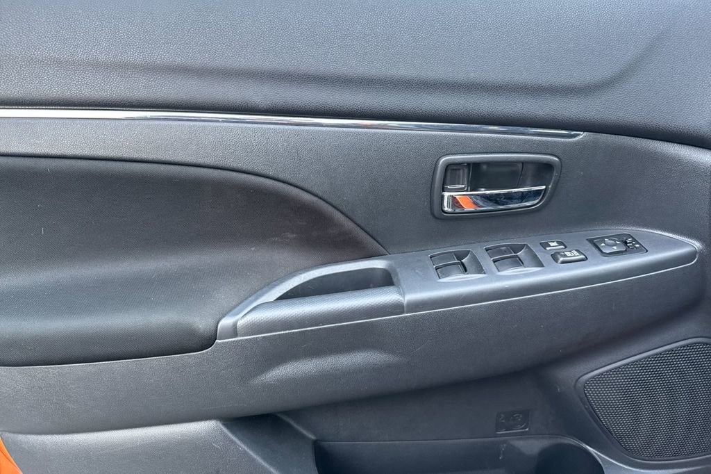 Used 2024 Mitsubishi Outlander Sport ES AWD/4WD image 11