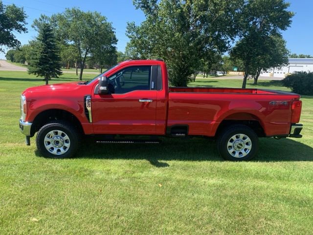 Used 2024 Ford F250 XLT w/ Snow Plow/Camper Package image 4