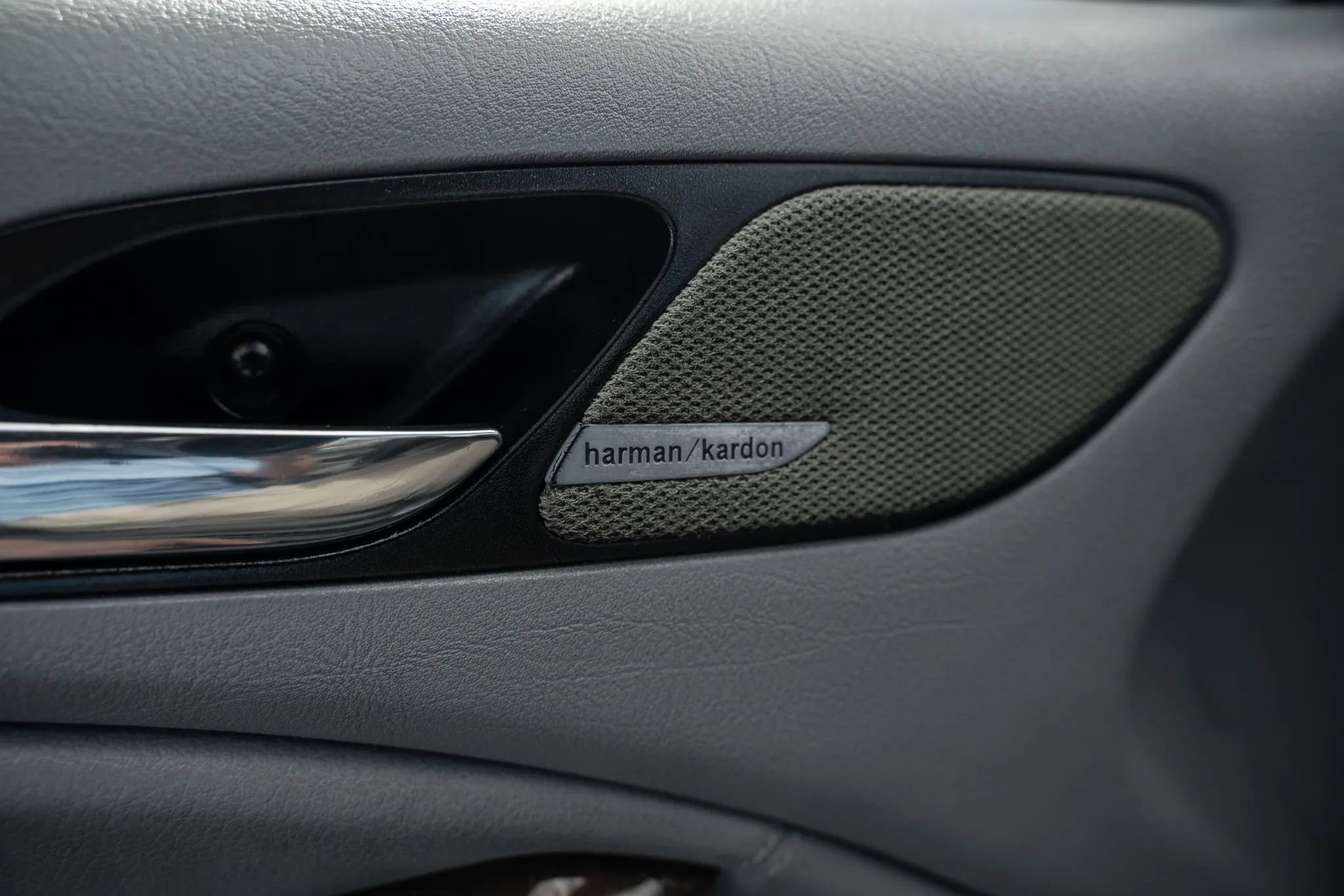 Used 2005 BMW 330Ci Convertible RWD image 16