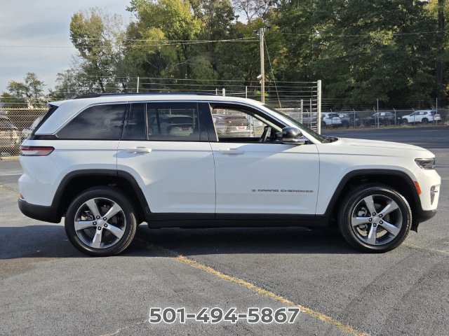 Used 2022 Jeep Grand Cherokee Limited AWD/4WD image 6