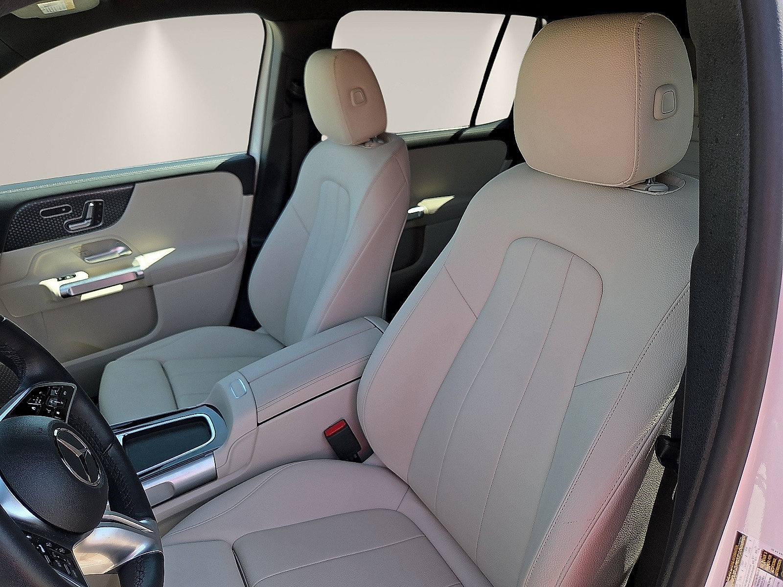 Used 2024 Mercedes-Benz GLB 250 image 14