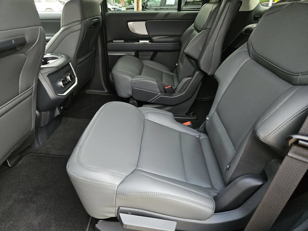 New 2026 Ford Expedition Active RWD image 28