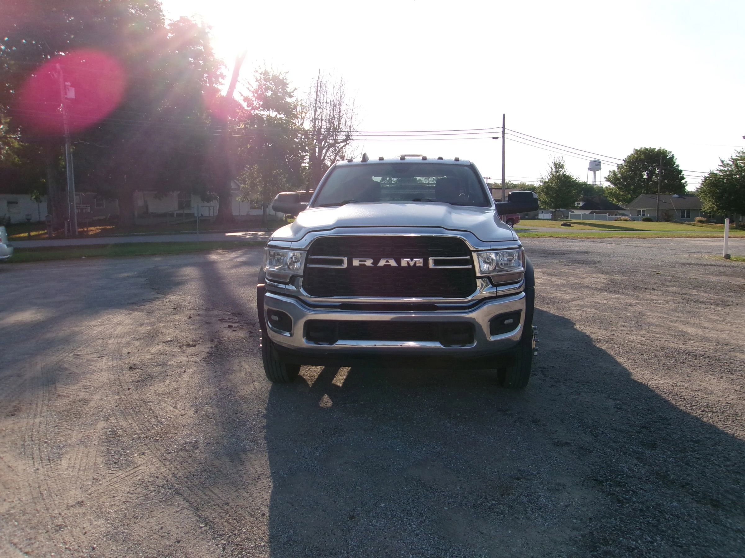 Used 2020 RAM 5500 Tradesman w/ Chrome Appearance Group image 5