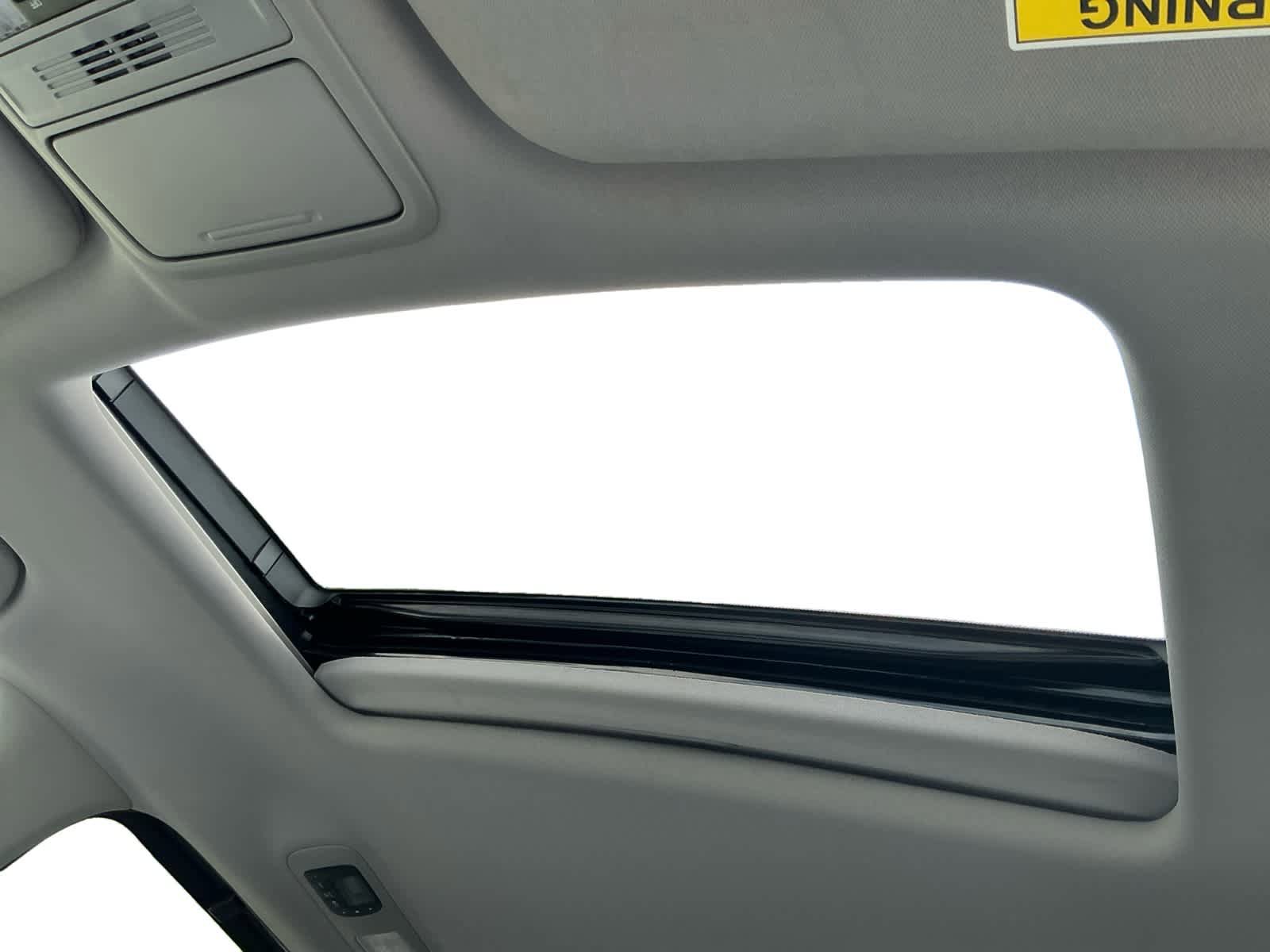 Used 2018 Honda Odyssey EX-L image 16