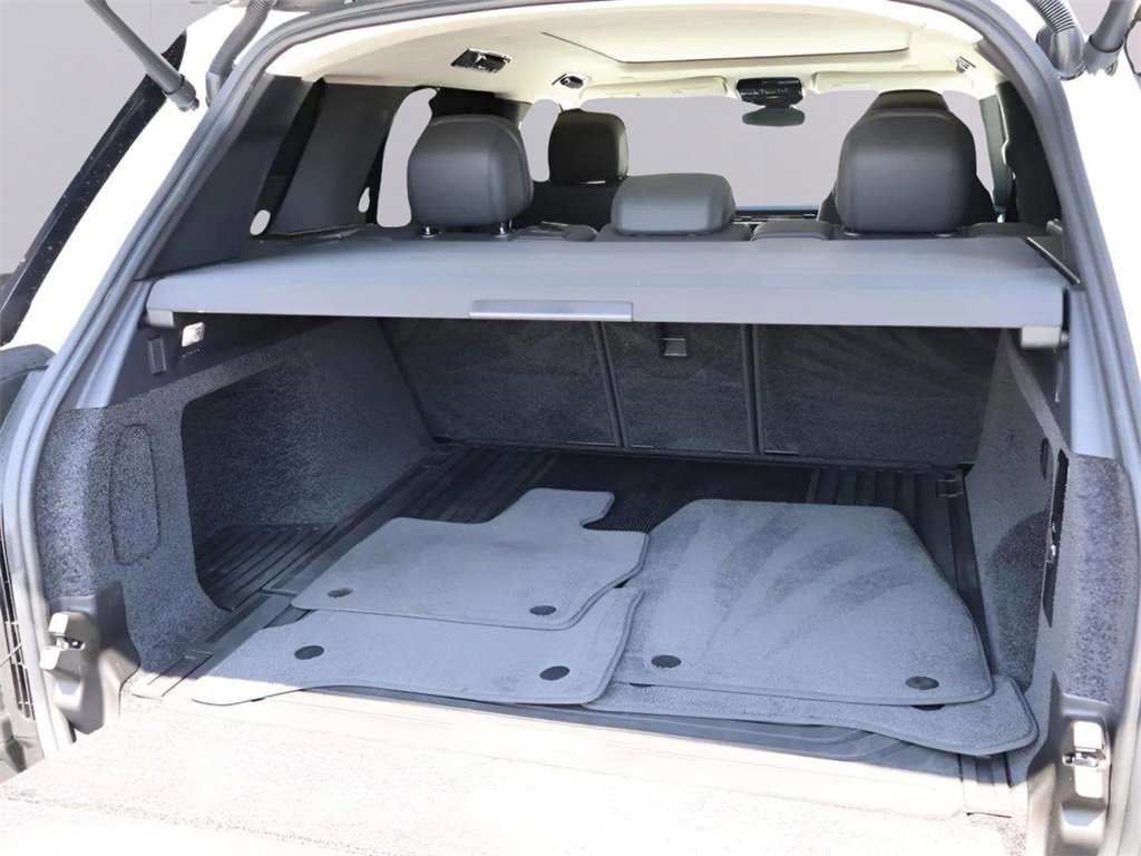 Used 2024 Land Rover Range Rover SE image 57