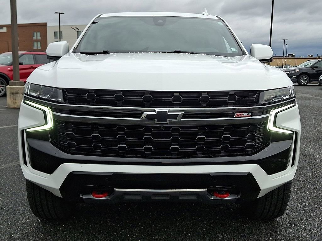 Used 2022 Chevrolet Suburban Z71 w/ Luxury Package image 2