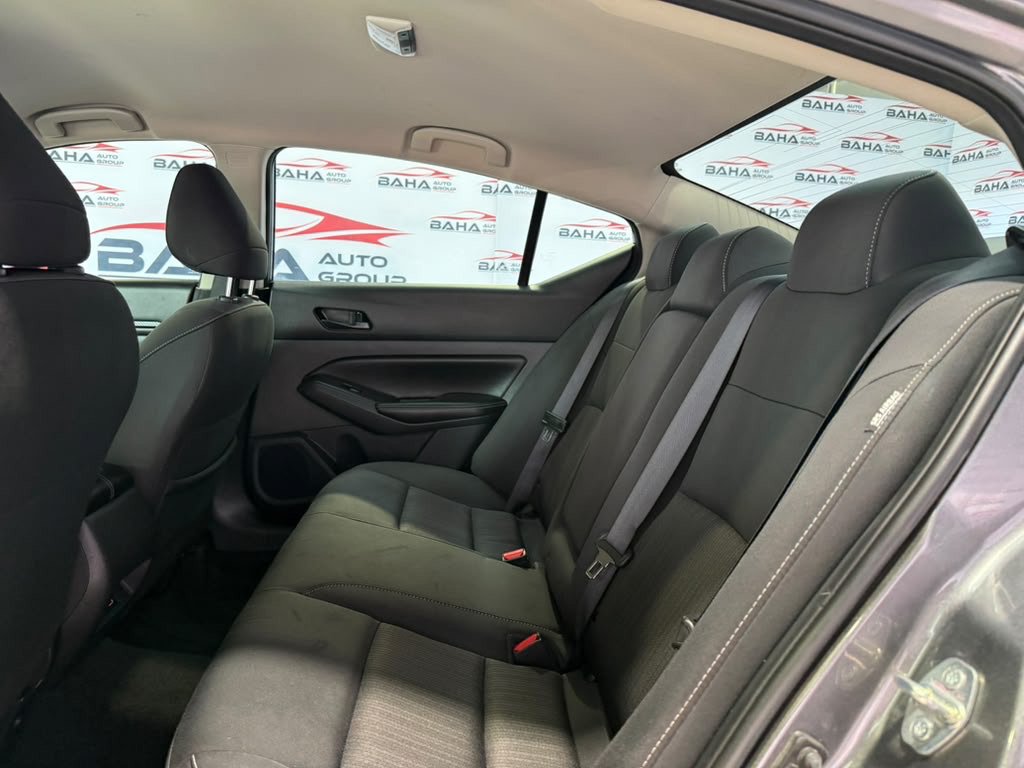 Used 2025 Nissan Altima 2.5 SV FWD image 38