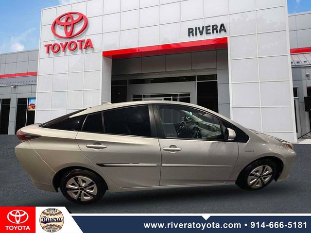 Used 2017 Toyota Prius Two w/ Prius Two Safety Plus Package image 2