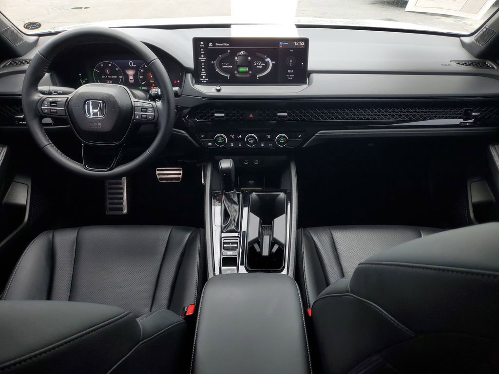 Used 2025 Honda Accord Sport image 30