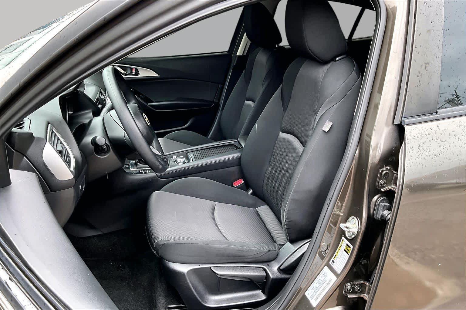 Used 2017 MAZDA MAZDA3 Sport FWD image 8