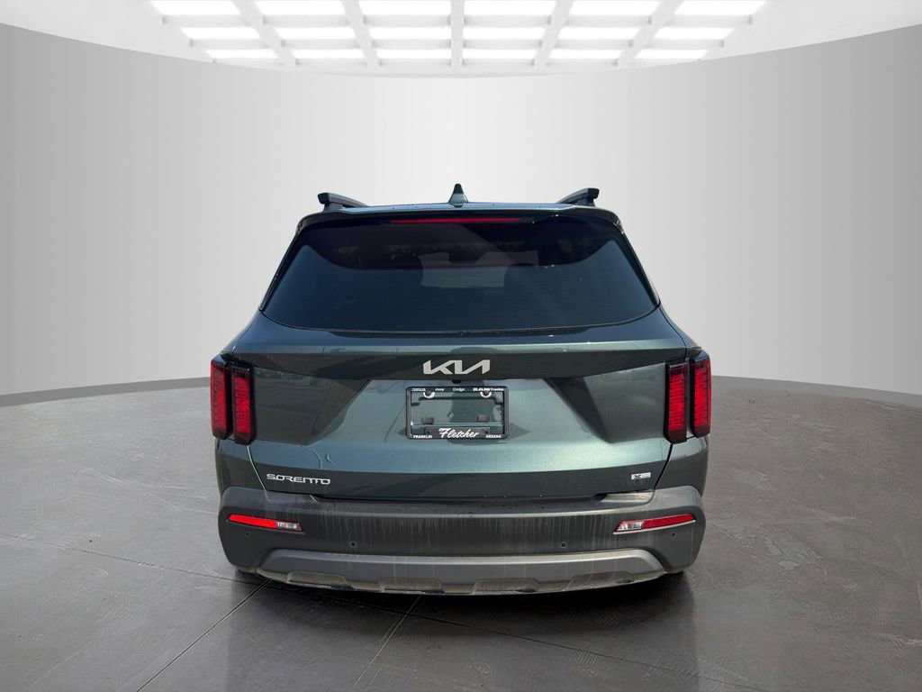 Used 2023 Kia Sorento S w/ Panoramic Sunroof Package image 4