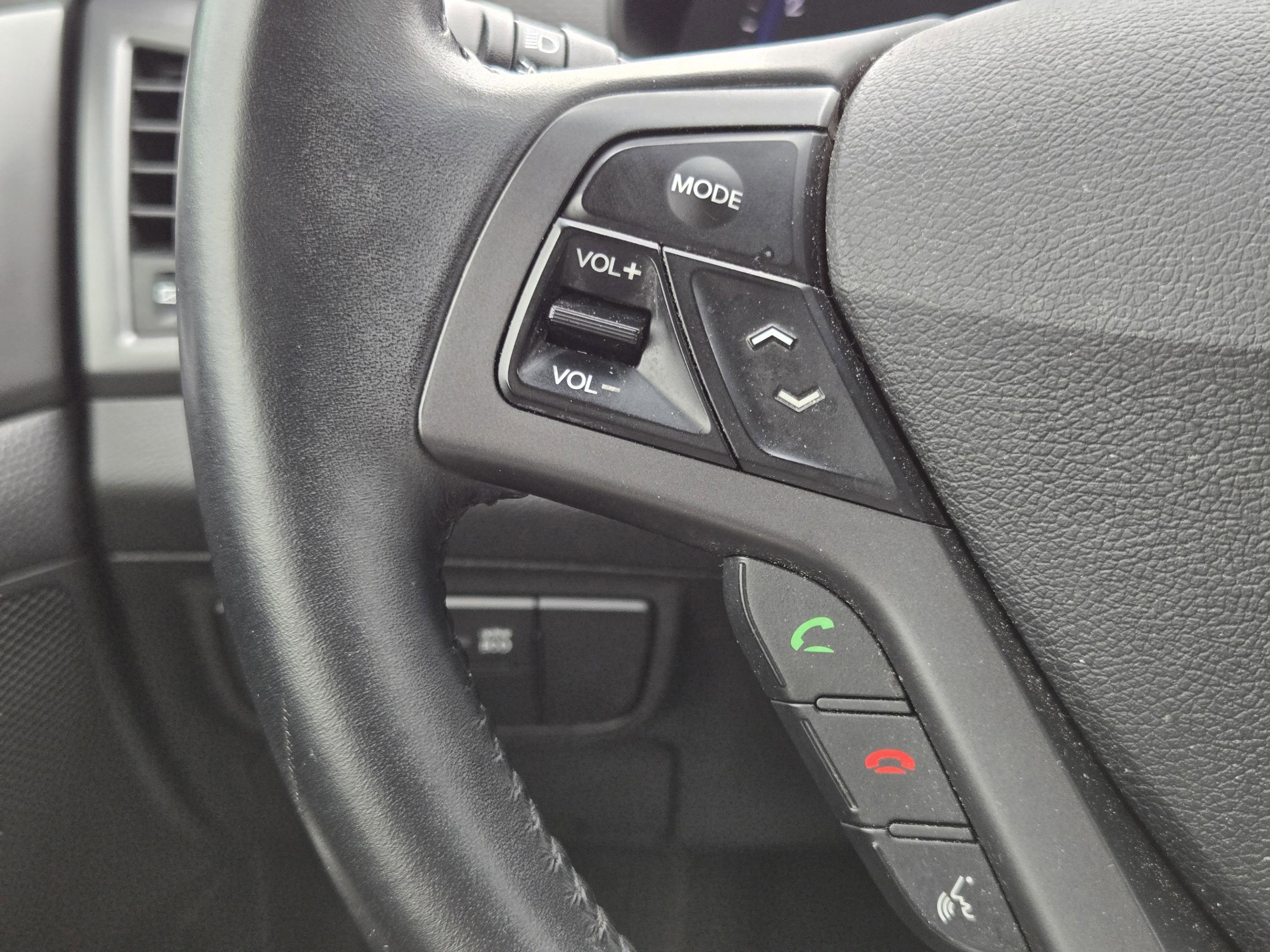 Used 2015 Hyundai Veloster Turbo FWD image 12